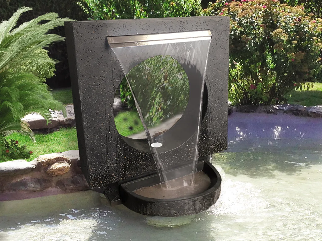 Fontaine extérieure en Isère (38)