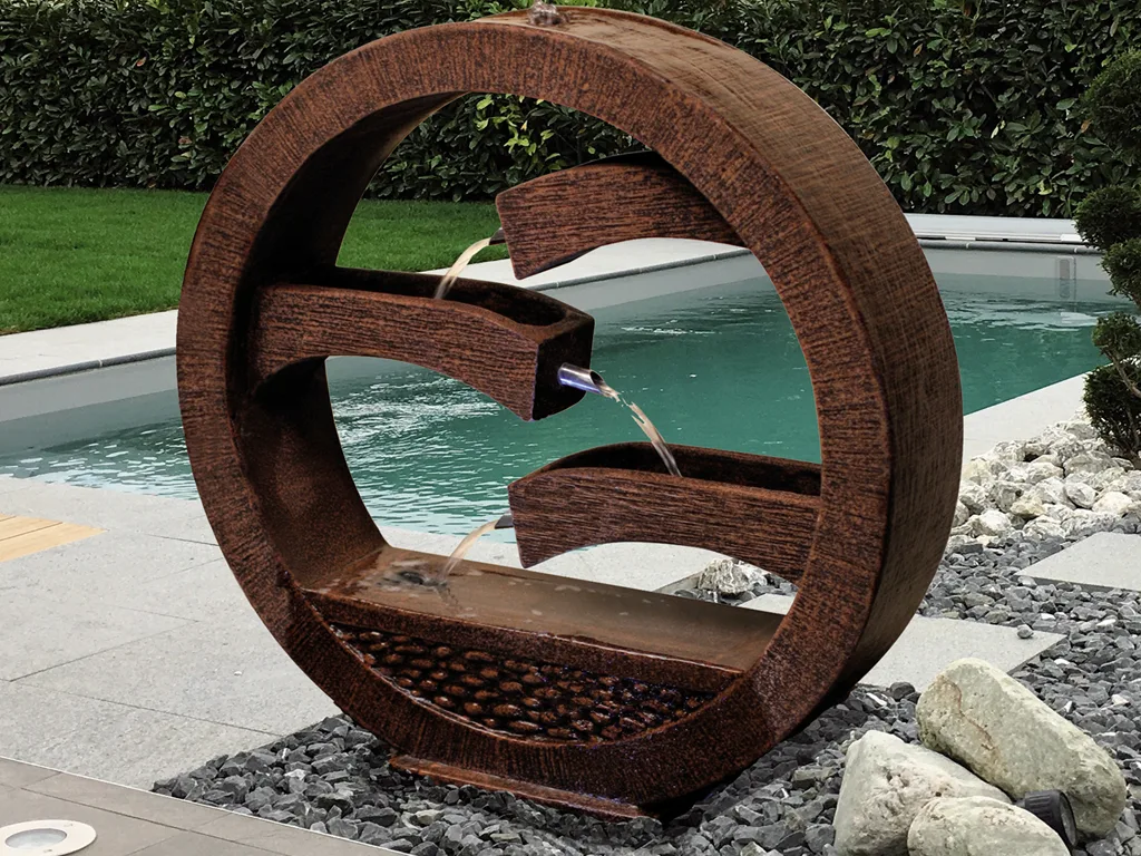 Fontaine extérieure en Isère (38)