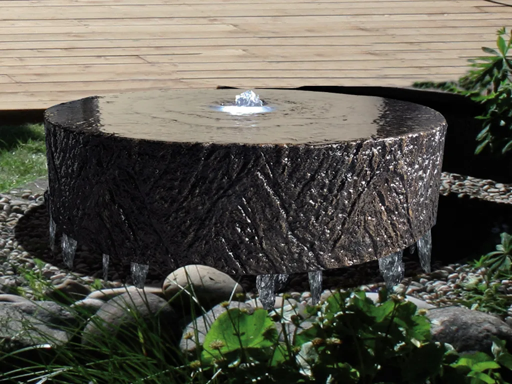 Fontaine extérieure en Isère (38)