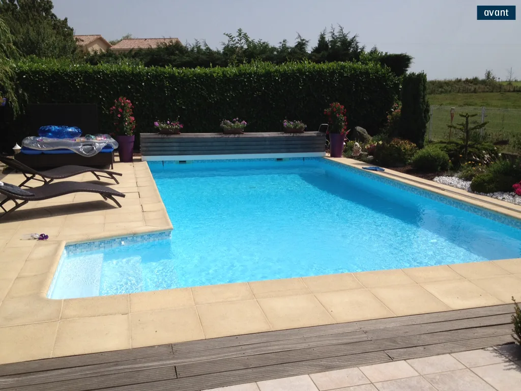 Rénovation d'une piscine extérieure en forme libre - Piscine Week-End