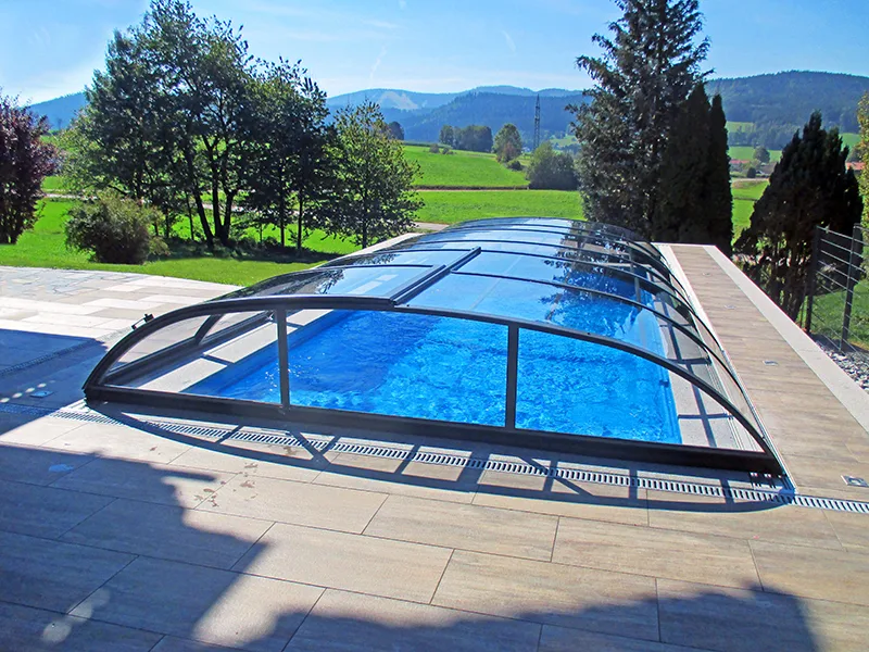 Abri de piscine bas