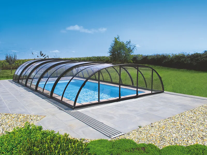 Abri mi-haut pour piscine