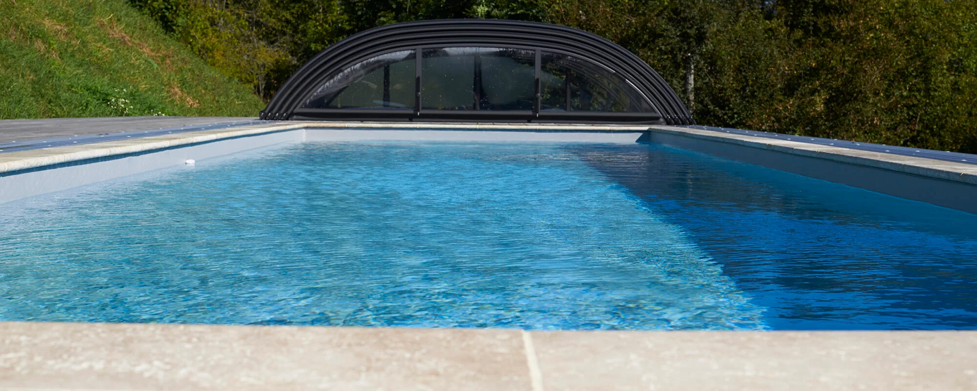 Couloir de nage et abri bas