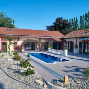 Couloir de nage & abri haut télescopique