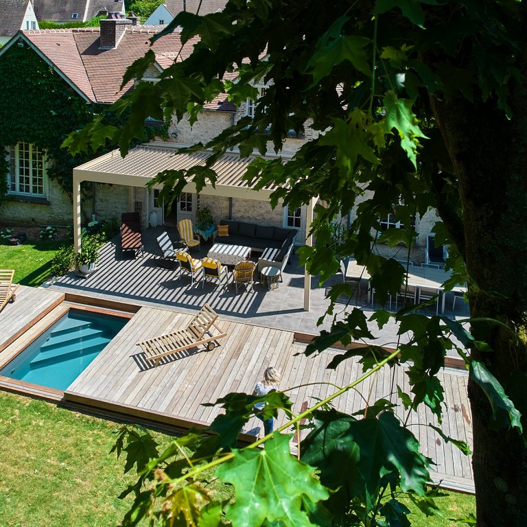 Les terrasses mobiles pour piscine : sécurité, esthétisme et optimisation de votre espace extérieur