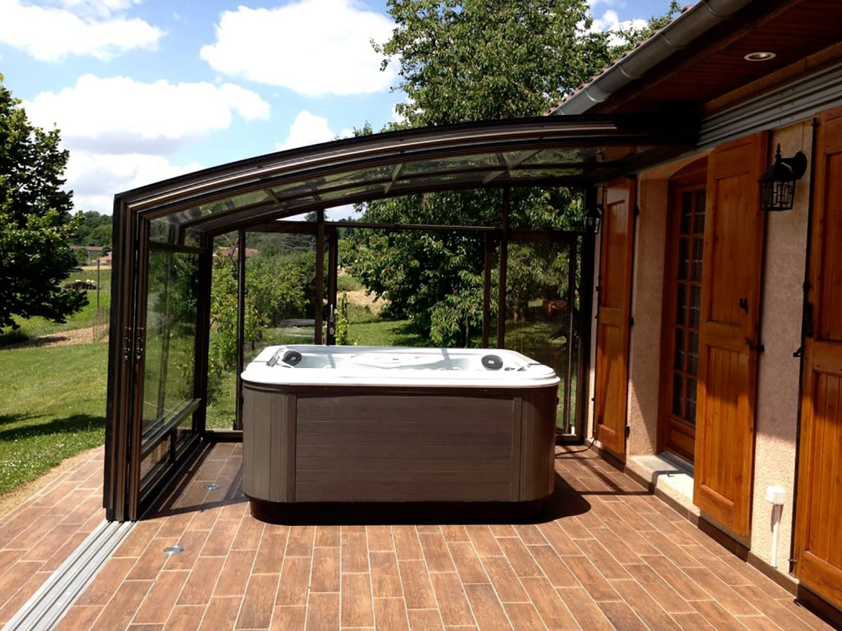 Abri terrasse pour spa