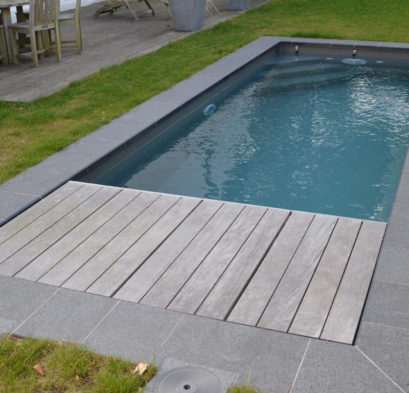 Mini-piscine extérieure : piscine sans permis de construire