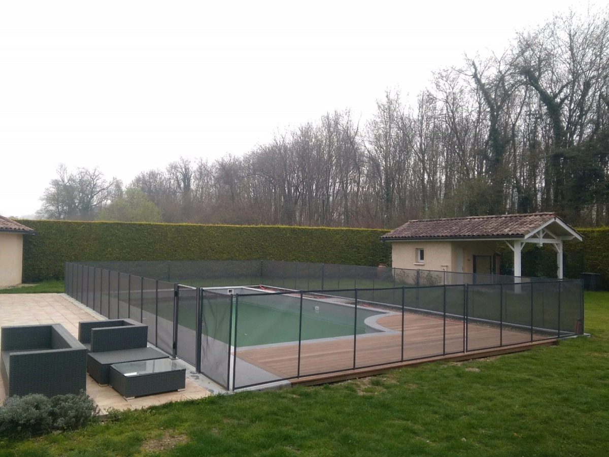Barrière de piscine en Isère