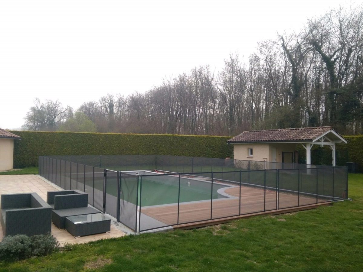 Barrière de piscine en Isère