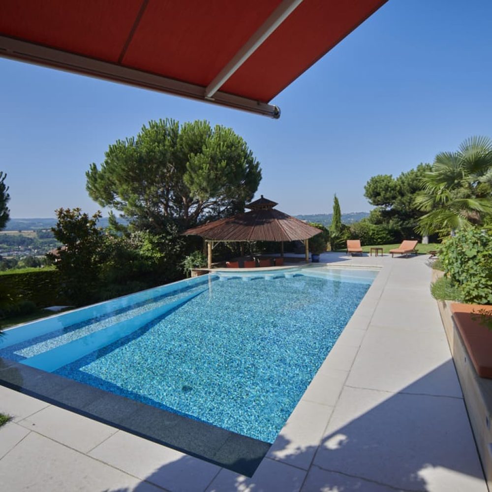 Piscines lagon à débordement à Bourgoin-Jallieu