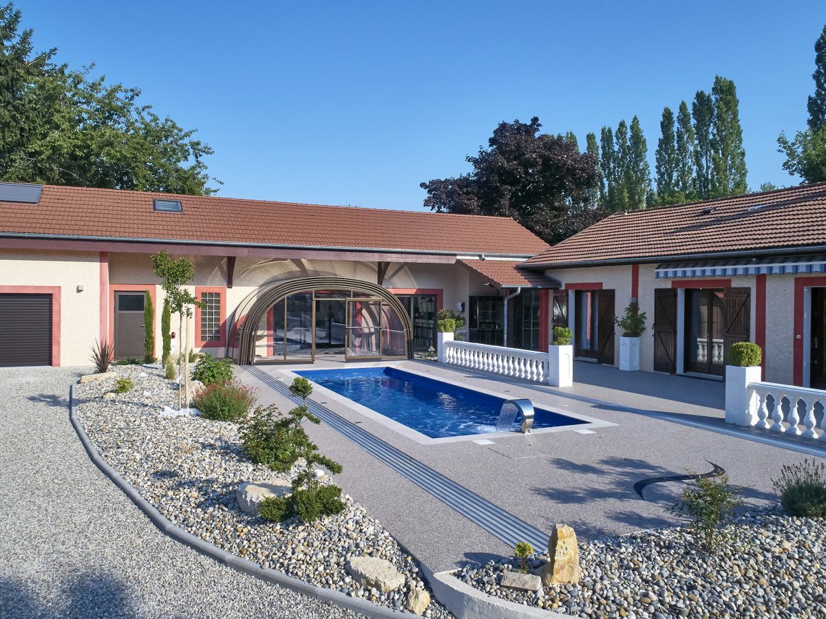 Couloir de nage & abri haut télescopique