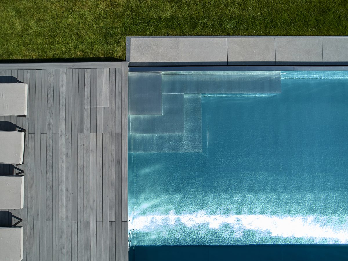 Piscine en inox à débordement