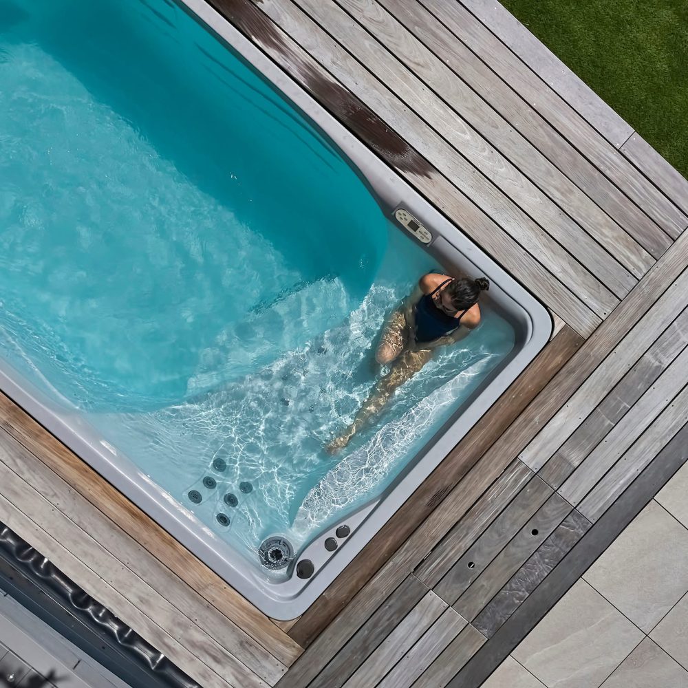 Spa de nage avec nage à contre-courant